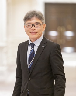 代表取締役社長　栗田　宣義